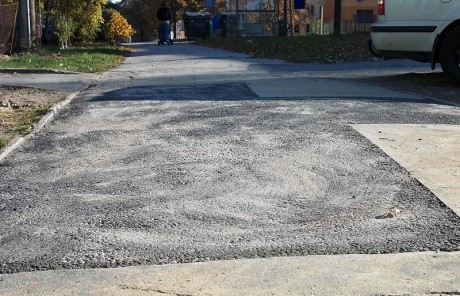 asfaltace chodniku