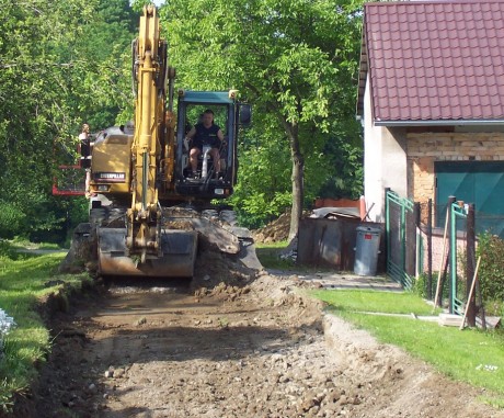 výkop pokračuje.jpg